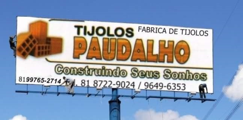 TIJOLOS DE 8 FUROIS DIRETO DA OLARIA PARA PAULISTA PE.